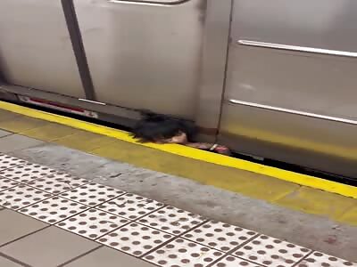 Woman Crushed Between Train And Platform At Nyc Subway