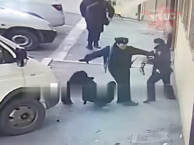 LoL: Dagestan cops fight on the street