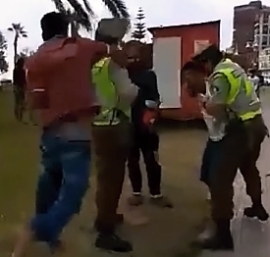 Venezuelan Migrants Attacks Police Officers In Chile 
