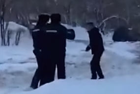 Orenburg: Police vs Robber with a knife