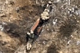 Ua drone drops 2 grenades on 2 RU troops