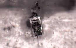 UA drone drops grenade directly striking RU soldier