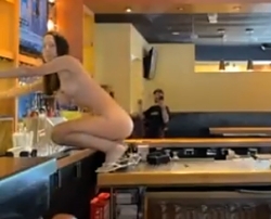 Damn: Fully nude Florida woman destroys Ocala restaurant