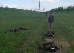 Ukrainians attacking Russian fortifications near Bakhmut