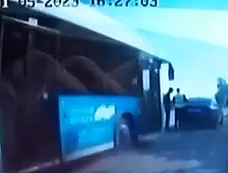 Fatal collision of a bus with a policeman and a driver in Omsk