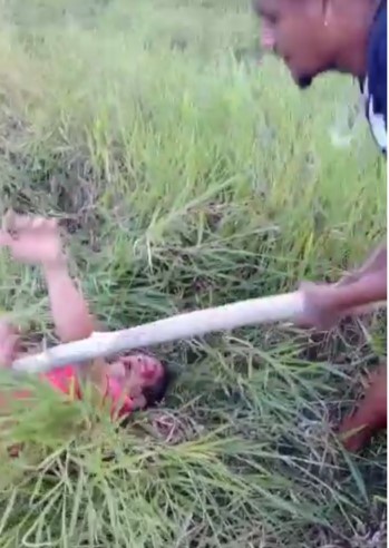Man cruelly beaten with a heavy slat