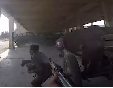 Assad Soldier Approaches HTS Militant to Surrender But Is Gunned Down Instead