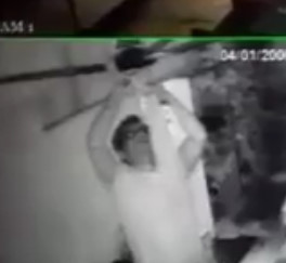 Depressed Worker Hangs Himself (CCTV)