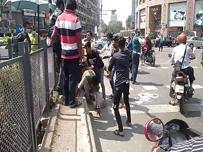 Horrible street fighting at Dhaka Bangladesh