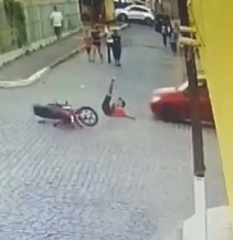  Bad Luck. Dude Hit By One Car Then Crushed By Another.