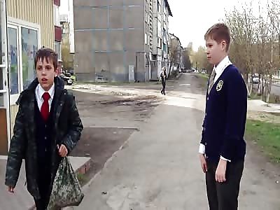 Bad guy after watching action films began to beat up classmate