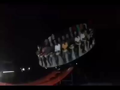 Grupal face plant: Shocking accident at amusement Park