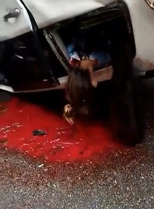 Terrible accident in Indonesia Friends cry next to there dead friend [Best Quality]