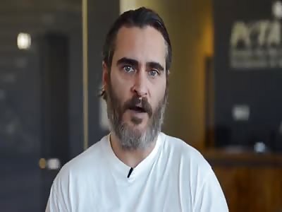 //Disturbing Image//Joaquin Phoenix ,,Vote for Trump and don't buy from china