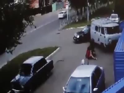 The Moment A 16 Year-Old Girl Is Kidnapped In Broad Daylight