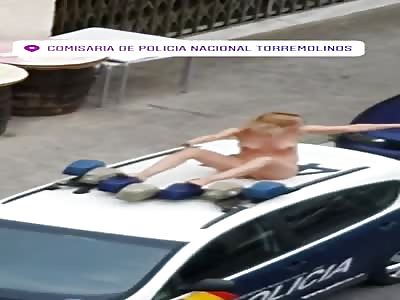 SPANISH WOMAN STRIPS NAKED IN PROTEST AGAINST LOCKDOWN