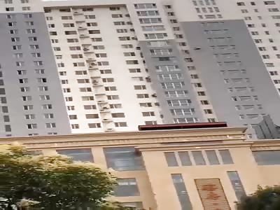 Depressive Chinese man commit suicide by jumping from hotel room 