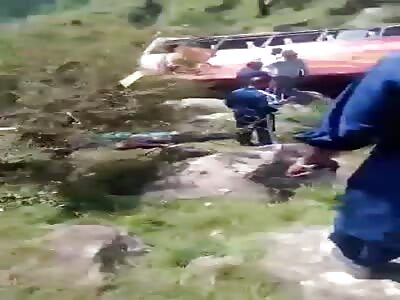 Indian bus fell from a mountain leaving many dead passengers.