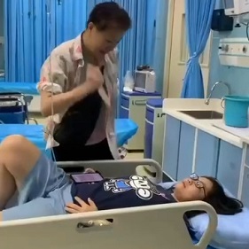 Chinese Dyke Stabs Girlfriend In Hospital