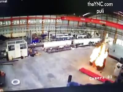 Auto-lift electric fault ocaciona fire in factory