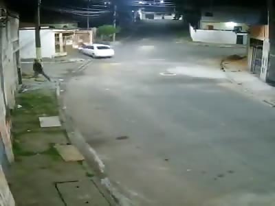 Sao Paulo Brazil, thief in attempt to flee is run over.