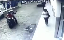 Woman shot in the Head [CCTV Murder +Aftermath]