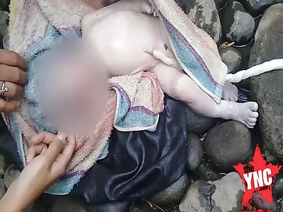  The discovery  of a newborn dead baby under the Semanggi Jember bridg