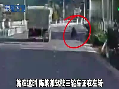 tricycle rider died in a Accident in Yunnan