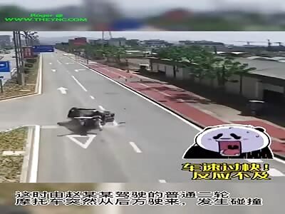 Motorcycleist  die after he collided into a truck in Liangshan City