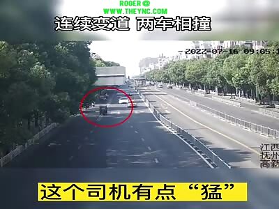 Car crashed into a tricycle in Fuzhou