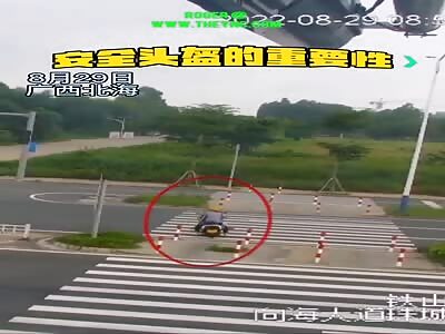 two motorcycles collided in to each other in Zhongyang