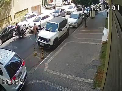  Cowardly thief executes victim (Brazil)