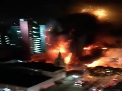Building collapses in fire in Sao paulo