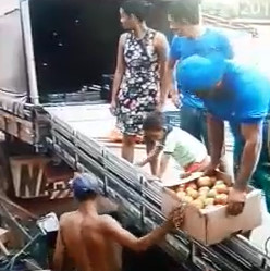 Shirtless Fruit Handler Gunned Down by Assassin in Brazil (Better Quality)