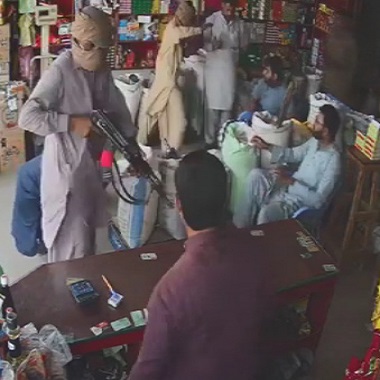 Deadly Machine Gun Robbery in Pakistan