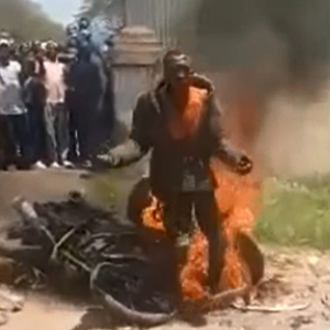 Mob Justice at its Finest 2 Men Beaten and Burned Alive 