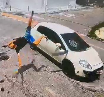 Criminal Fleeing From Police Gets Into A Brutal Accident