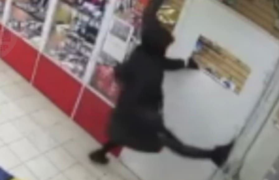 Robber is Not the Brightest