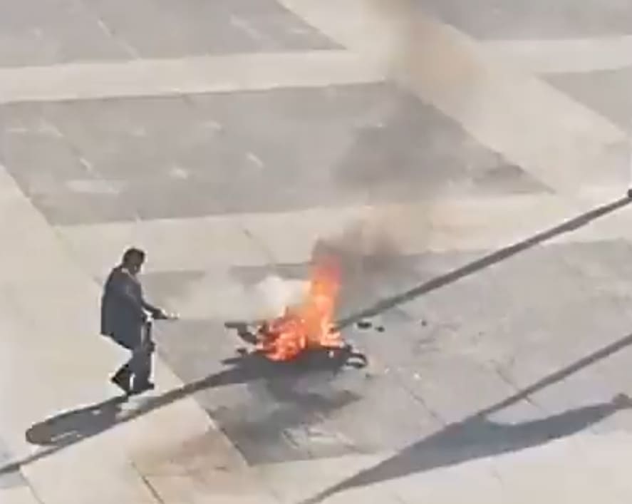 Man Sets Himself Ablaze In City Plaza