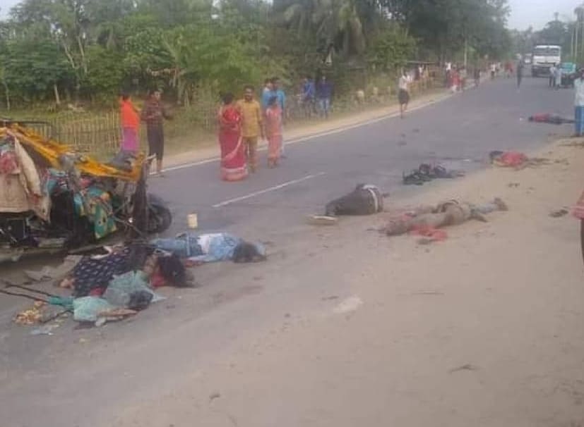 Carnage On The Road After Collision Of Truck and Rickshaw