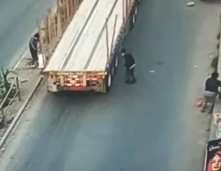 Guy Ends His Life Under Wheels Of Truck