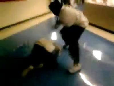 Guy Delivers Absolutely Brutal Drop Kick to KO his Opponent in a Hospital 