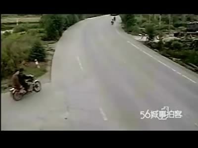 Confused Trucker turns 2 Bikers into Guts on the Street