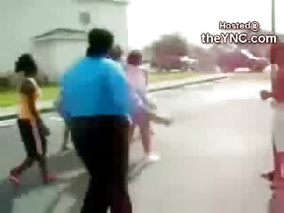 Grandmother gets in on a ALL OUT Ghetto Girl and Guy Fight