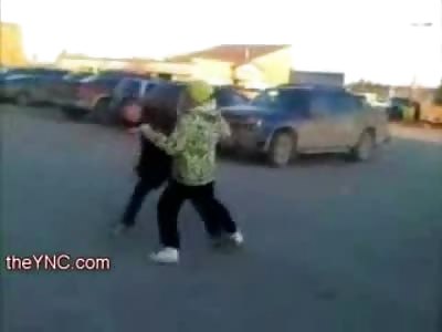 Fight in the Parking Lot ends with a Femanine Surprise Ending