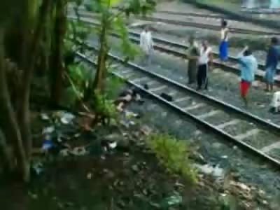 Another Suicide by Train has Man Decapitated, but this Guy got his Clothes a Little Dirty